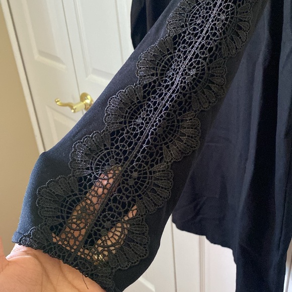 Tahari long sleeve shift dress - Picture 3 of 4